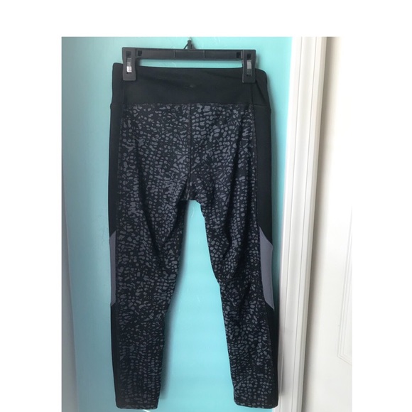 🌺 Champion Leggings!! 🌺 - Picture 3 of 5